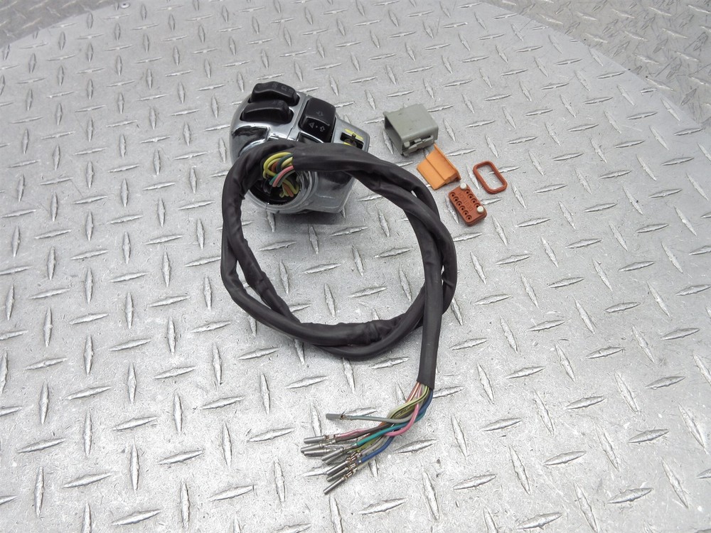 2004 04 Harley Davidson FLHTCI Shriner Shrine OEM Left Handlebar Switch Assy