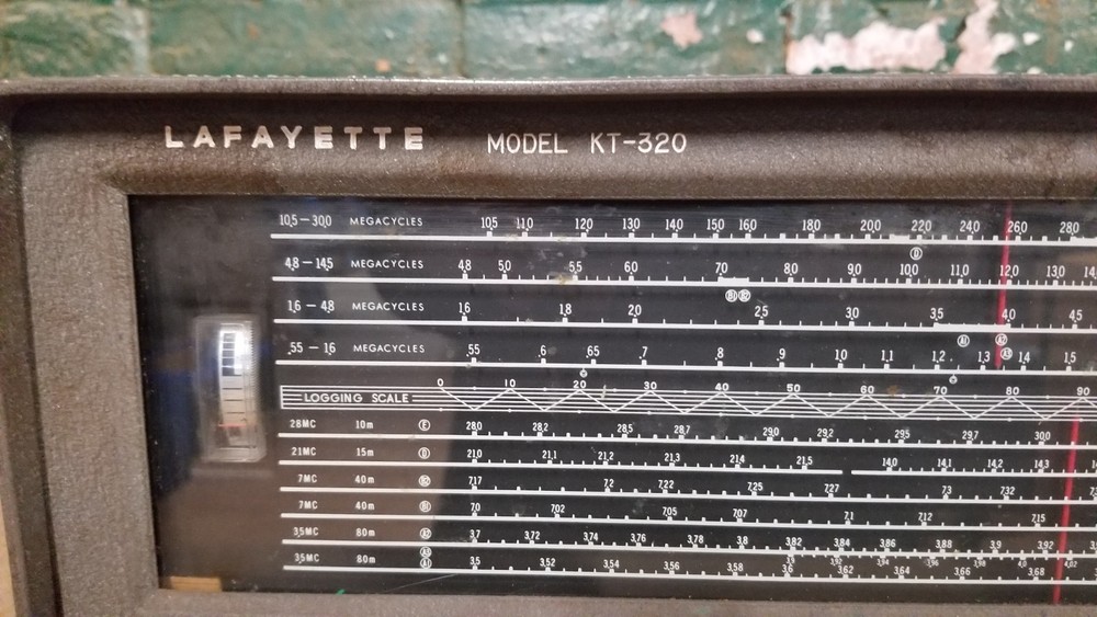 Lafayette S.W. / Communications Receiver, Model KT-320 - Powers On -Untested