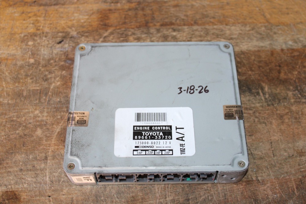 1995-1996 Lexus ES300 Engine Computer Control Module ECU ECM 89661-33720 OEM