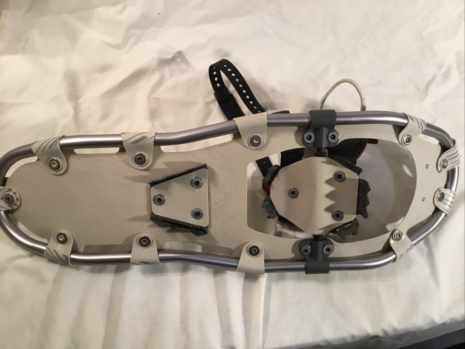 Field N Forest Winter Trail III 825 Snow Shoes Yukon