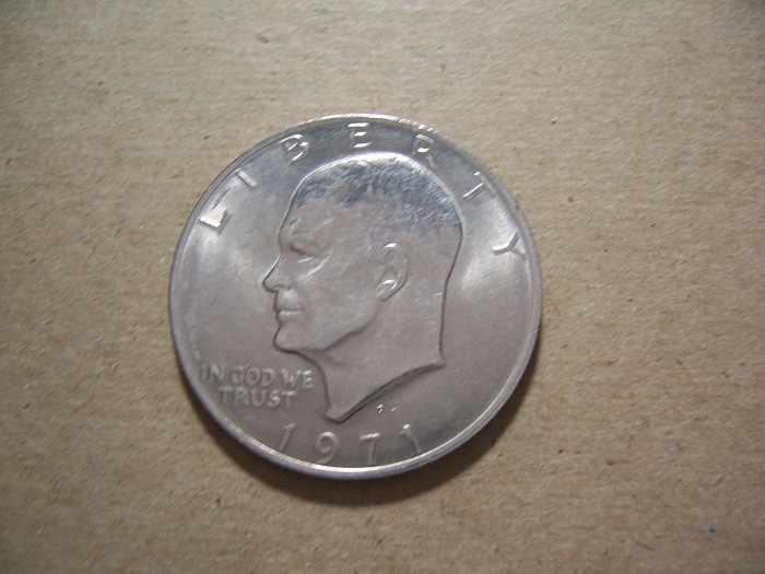 1971D FEV Eisenhower dollar, friendly eagle variety (READ)