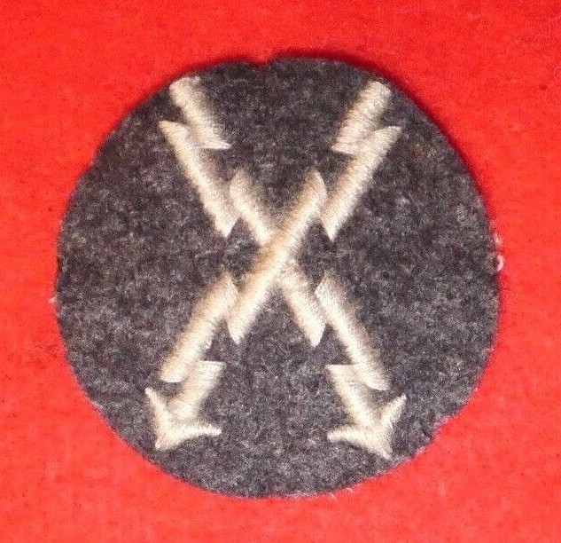 Original WWII German Luftwaffe Signals Trade Patch-Single