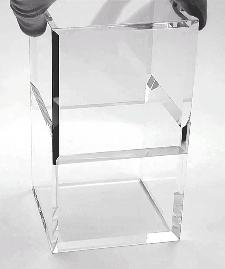 T’z Tagz Acrylic Cube – True Outer Dimensions – 45 Degree Seamless Display Box