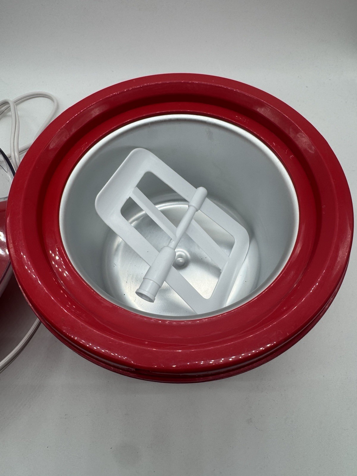 Americana Collection 1.5QT. Capacity Ice Cream Maker EIM-1400R Red w/ Manual