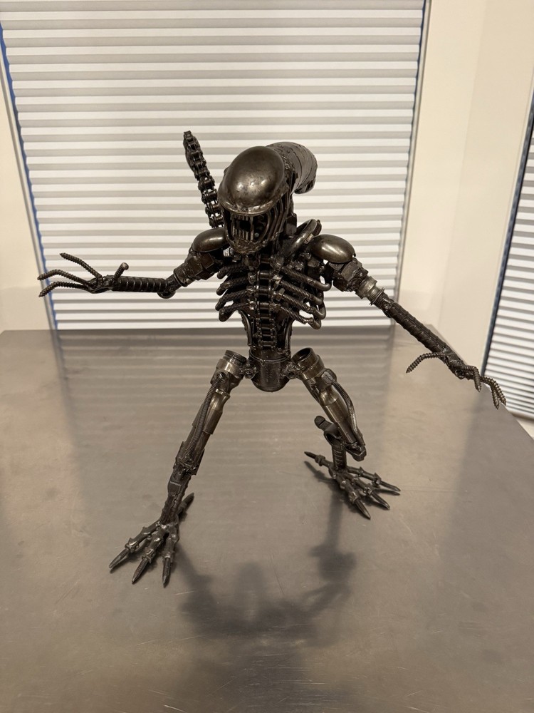 metal sculptures alien