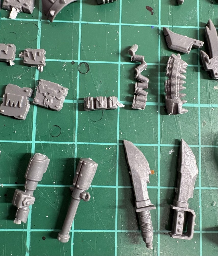 Warhammer 40K Orks Mega Bits Lot| Heads Weapons & Accessories Bundle | Kitbash