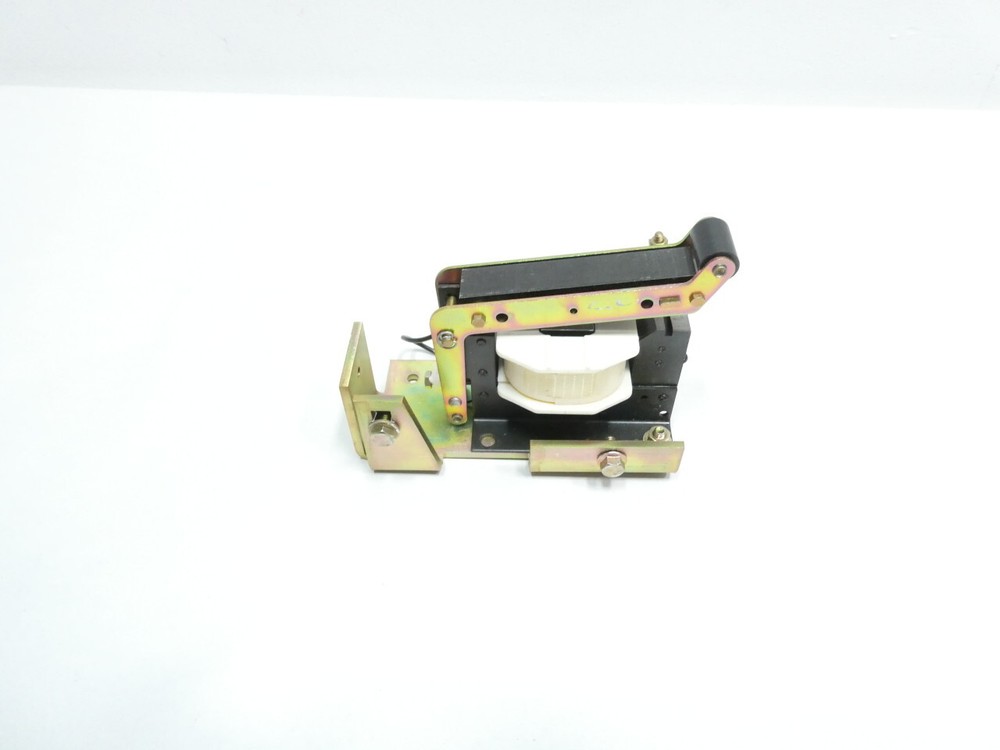 Schneider 889772 Under Voltage Release 138.8/3457ohm