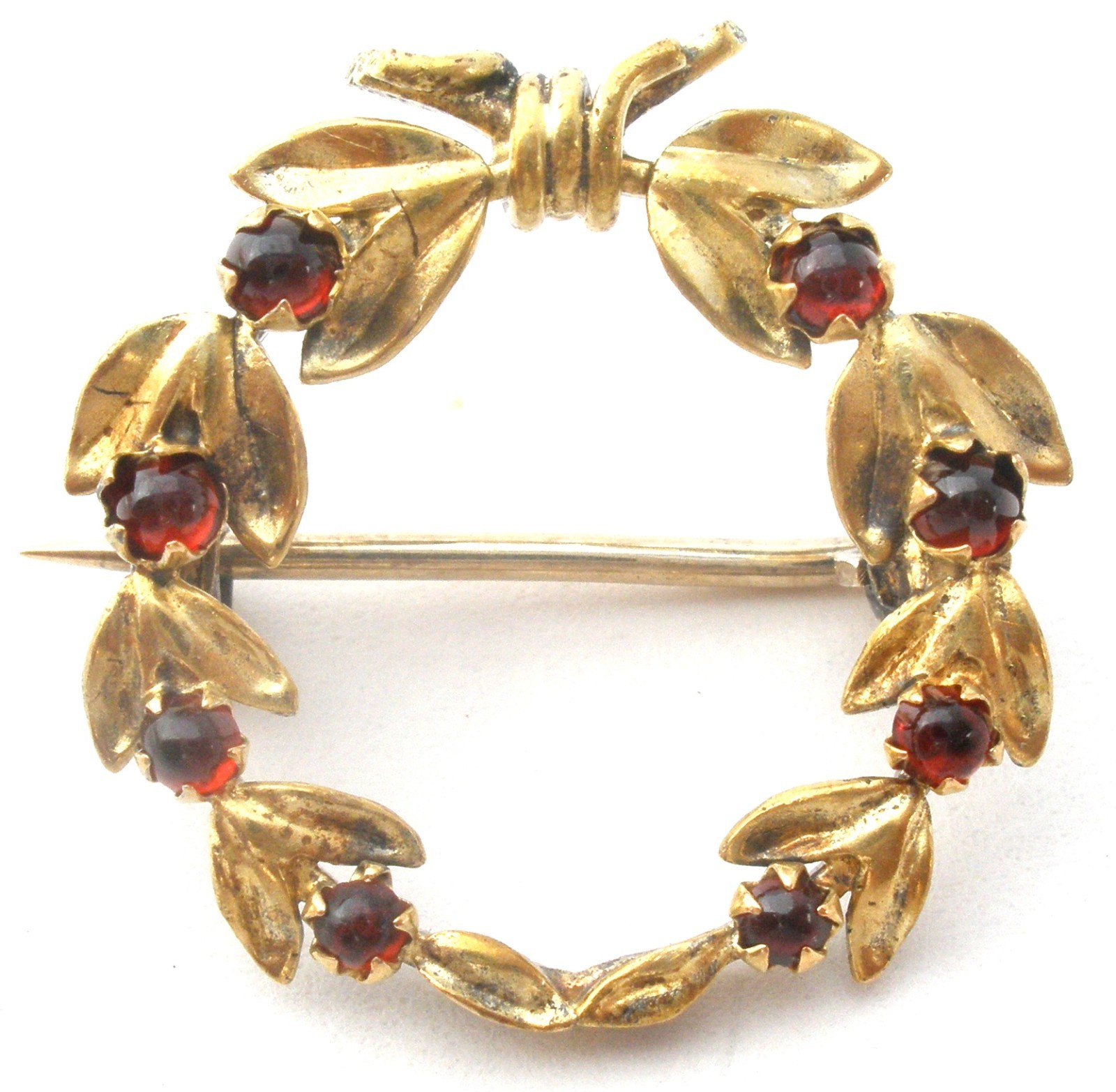 Victorian 14K Gold Wreath Brooch With Bohemian Garnets Round Pin Antique Jewelry