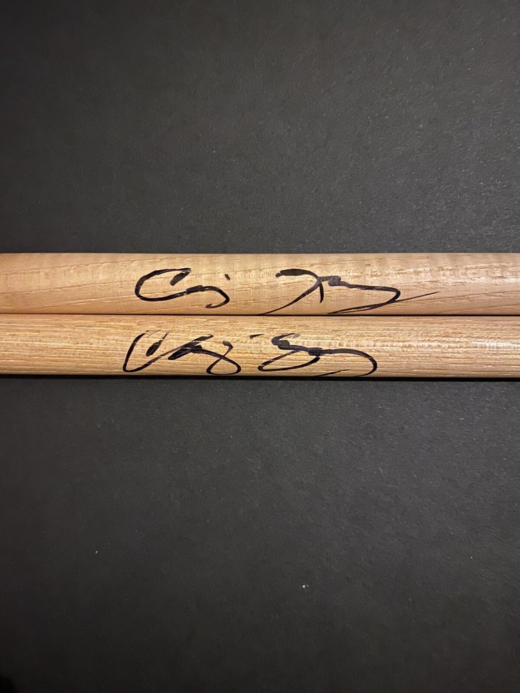 Chris Young CUSTOM 3D guitar pick/drumstick display