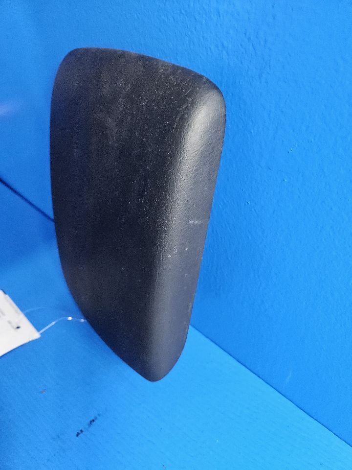 2005 SUBARU LEGACY ARM REST 6689