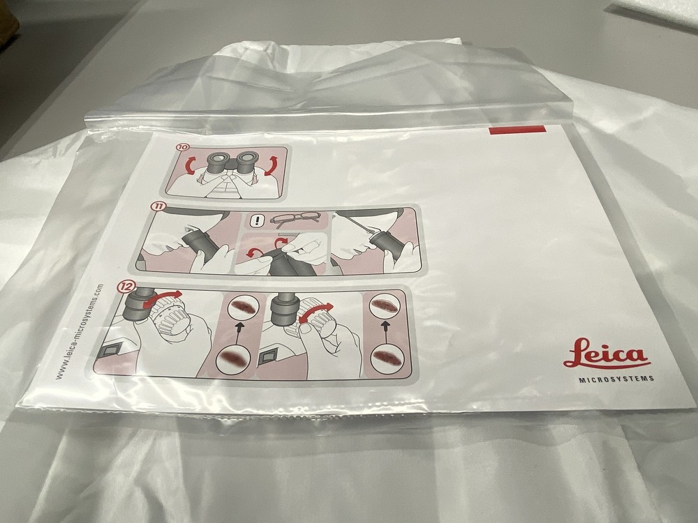 Leica DM500 Binocular Microscope