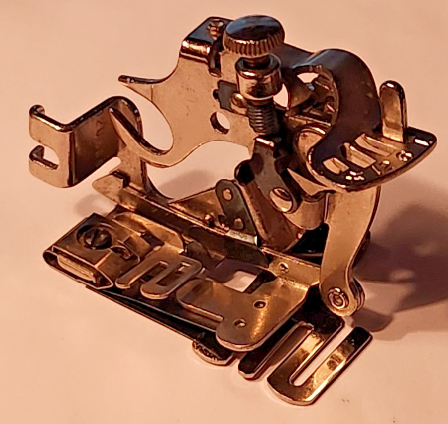 VTG Singer Sewing Machine Foot 20598