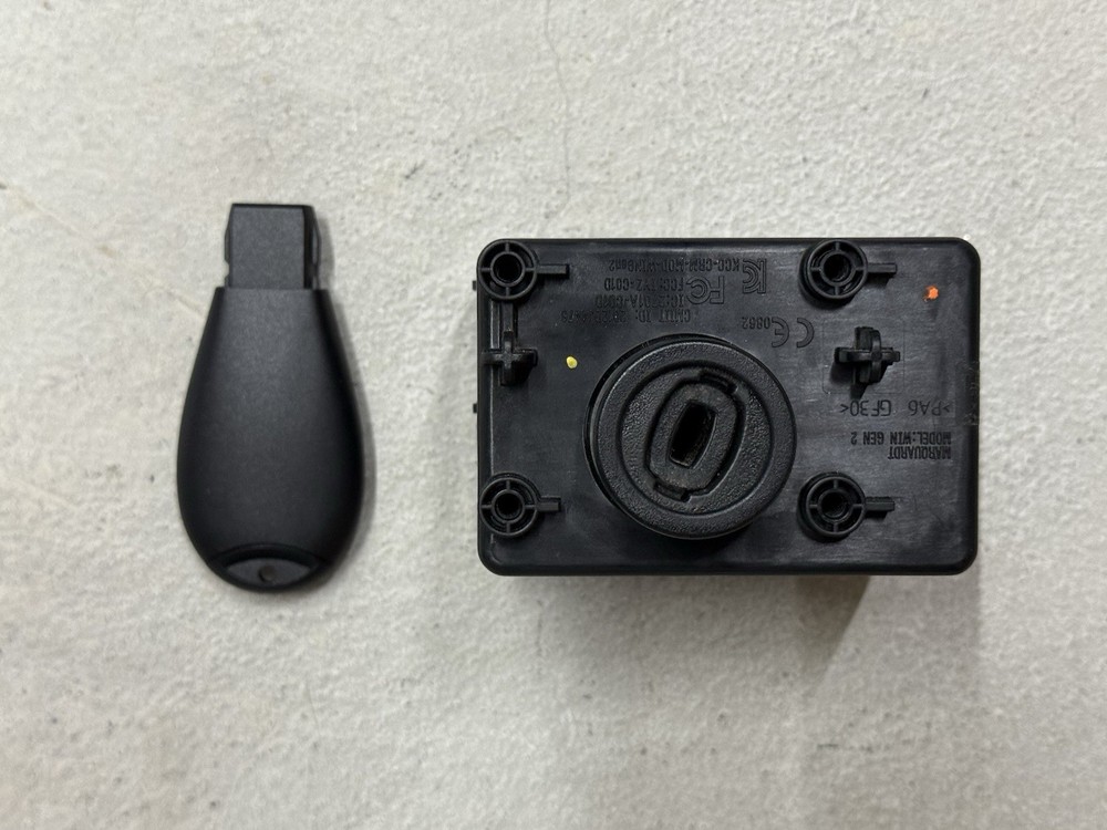 Dodge Chrysler Jeep Wireless Ignition Switch Module +Key 68105738 VIN PROGRAMMED