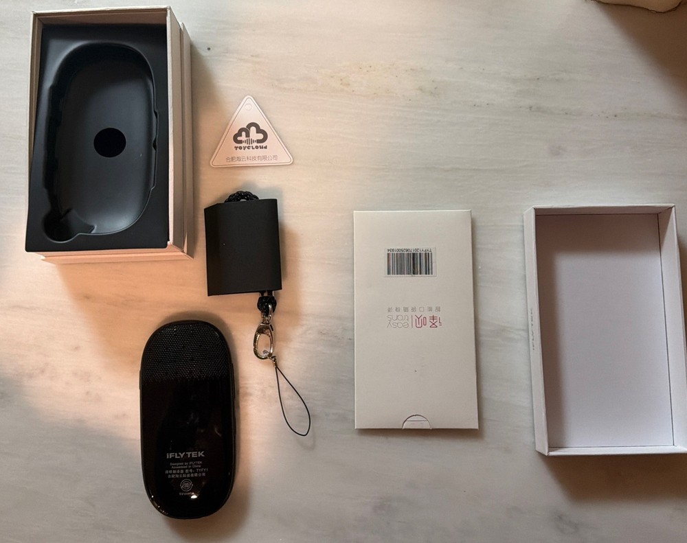 iFLYTEK Voice Translator - 44 Languages