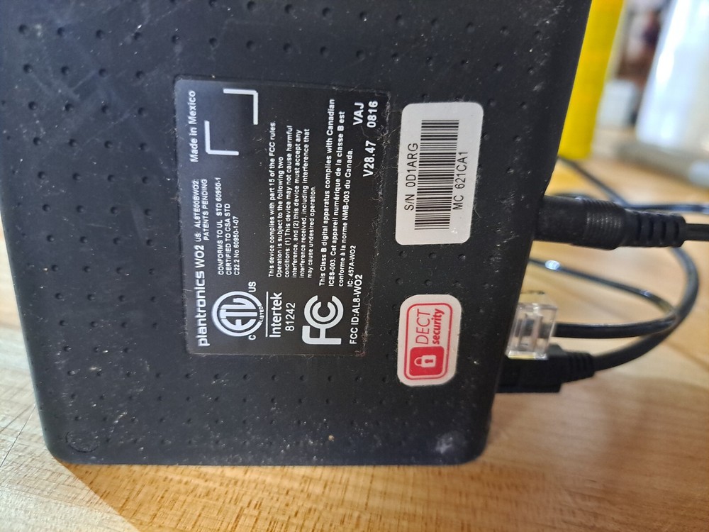 Plantronics W02 Wireless Headset System 6.0 with Charging Base - TESTED