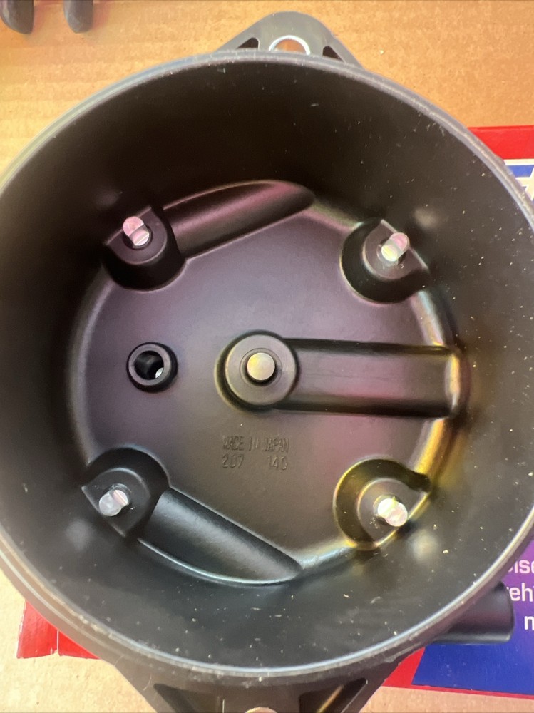 JD938 Distributor Cap New