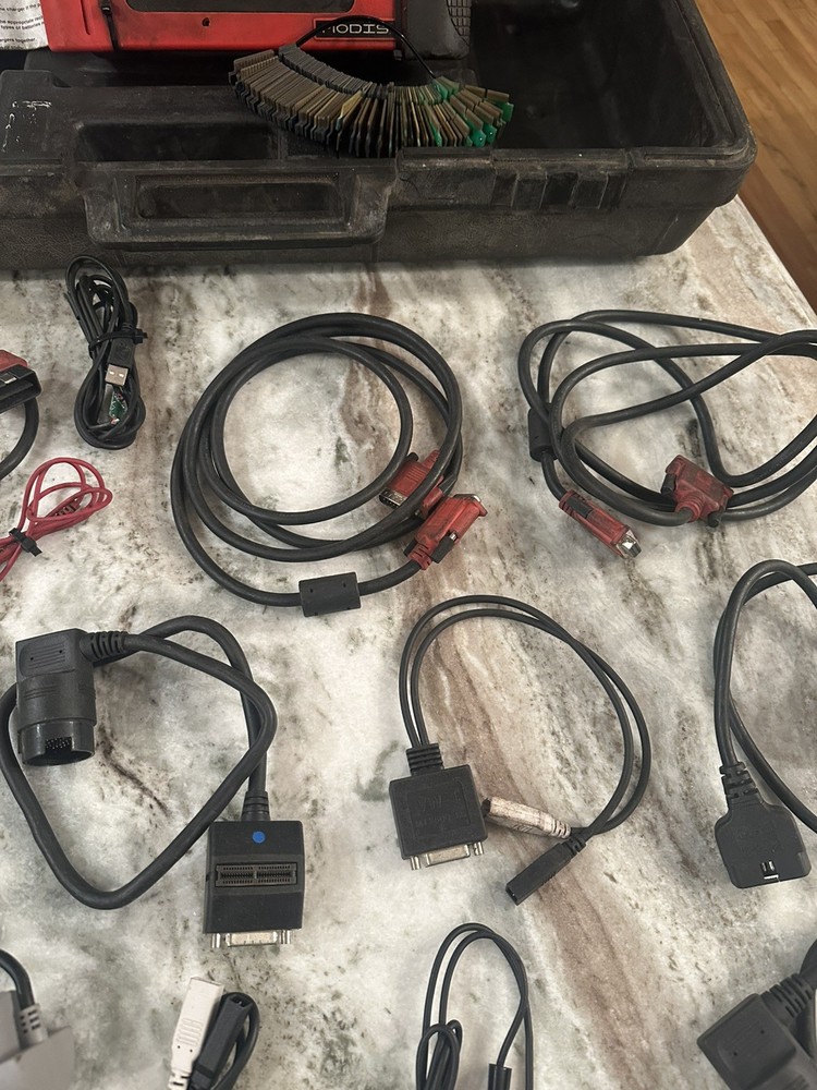 Snap On Modis EEMS300 Diagnostic Tool With Case and Extras