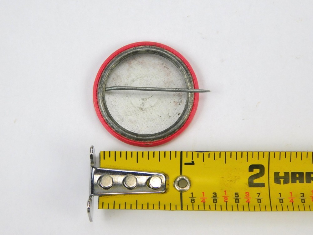 US WW2 General MacArthur Pin