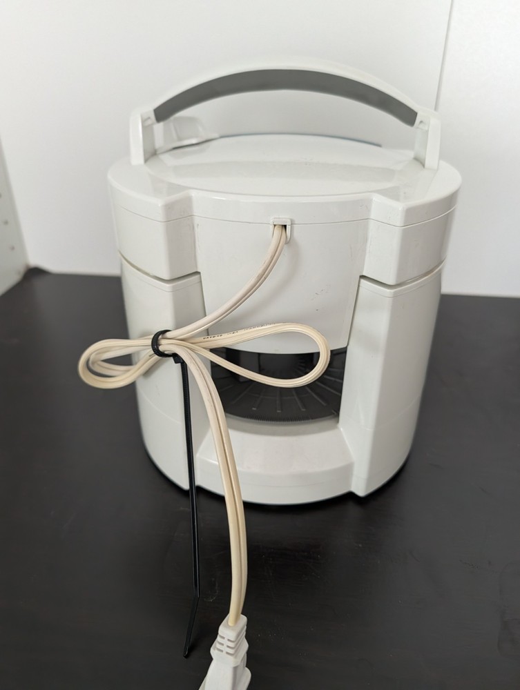 Black & Decker Lids Off Automatic Jar Opener JW200