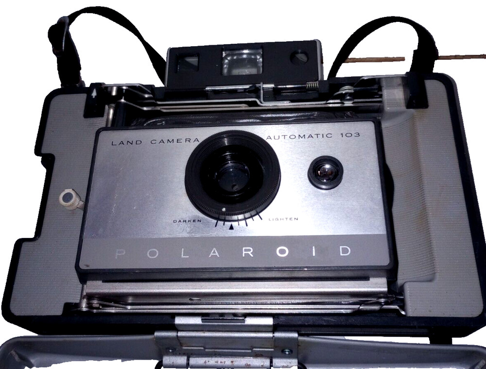 Vintage Polaroid Automatic 103 Folding Land Camera w/Hard Case & Strap UNTESTED