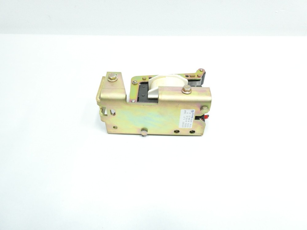 Schneider 889772 Under Voltage Release 138.8/3457ohm
