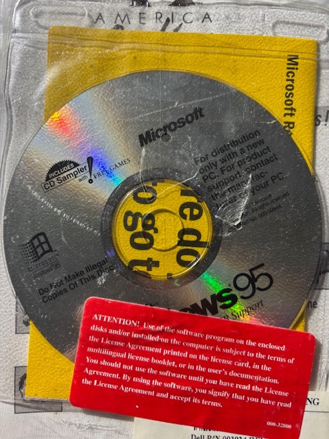 NOS Microsoft Windows 95 - CD, Operating System, Key, COA