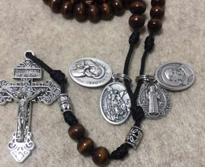 20 Decade Catholic Rosary- Wooden beads Rosary -4 Saint Medals - Handmade