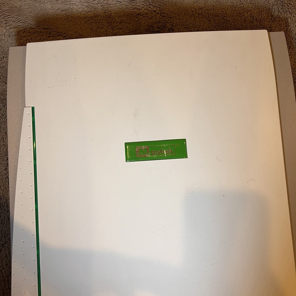 Mustek Paragon 1200 A3 Pro Flatbed Scanner With Cord / Untested