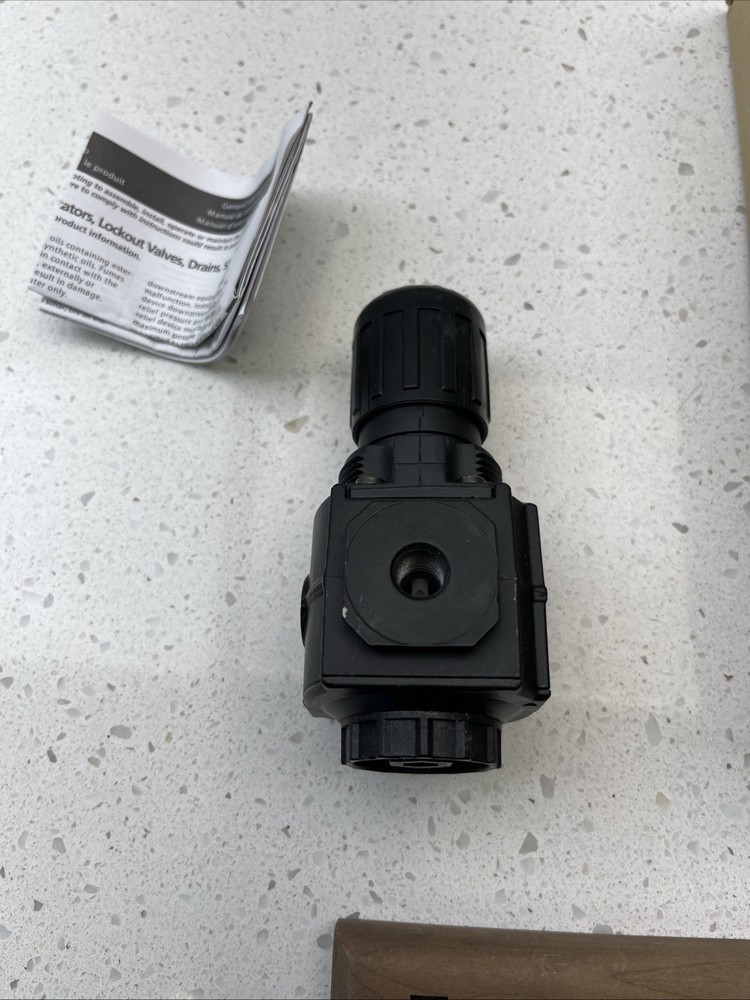 4ZM18 SPEEDAIRE Pressure Regulator