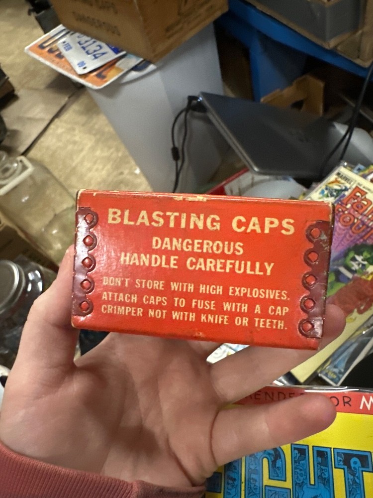 no. 6 Blasting caps du point cardboard box 100 count empty