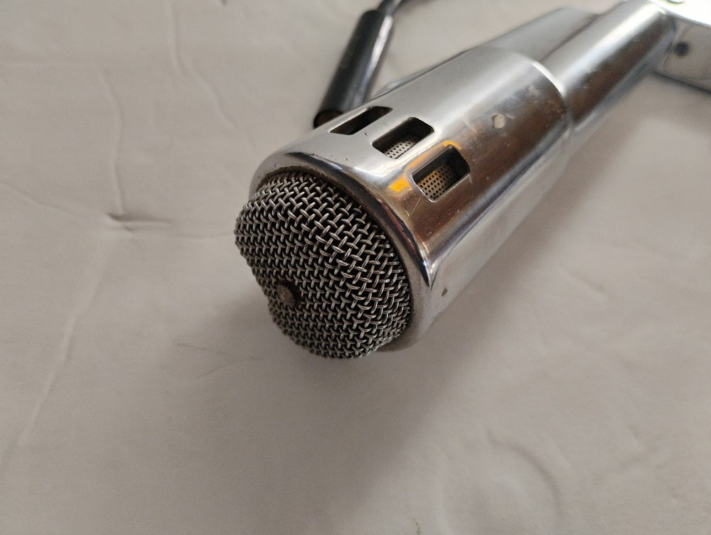 Electro-Voice 644 Dynamic Cardioid Microphone