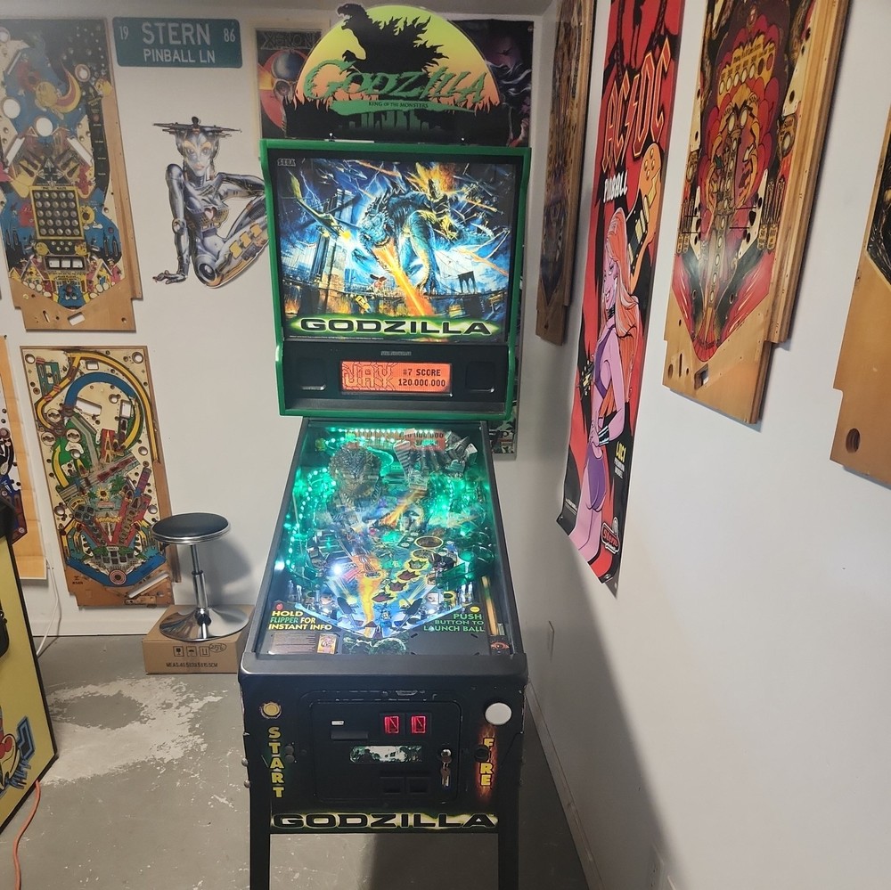 Sega Godzilla Arcade Pinball Machine