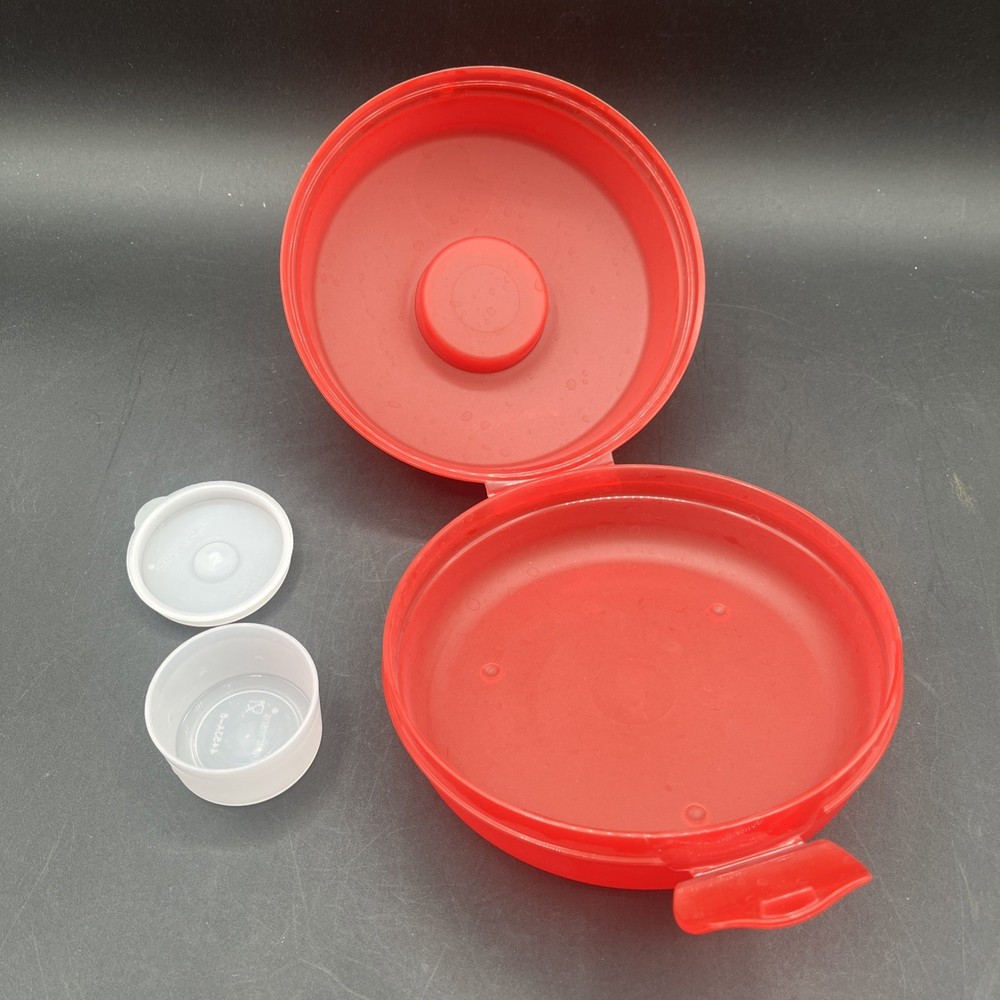 Tupperware • Round Sandwich / Bagel Keeper • 4440A-2 • Red With Insert Bowl