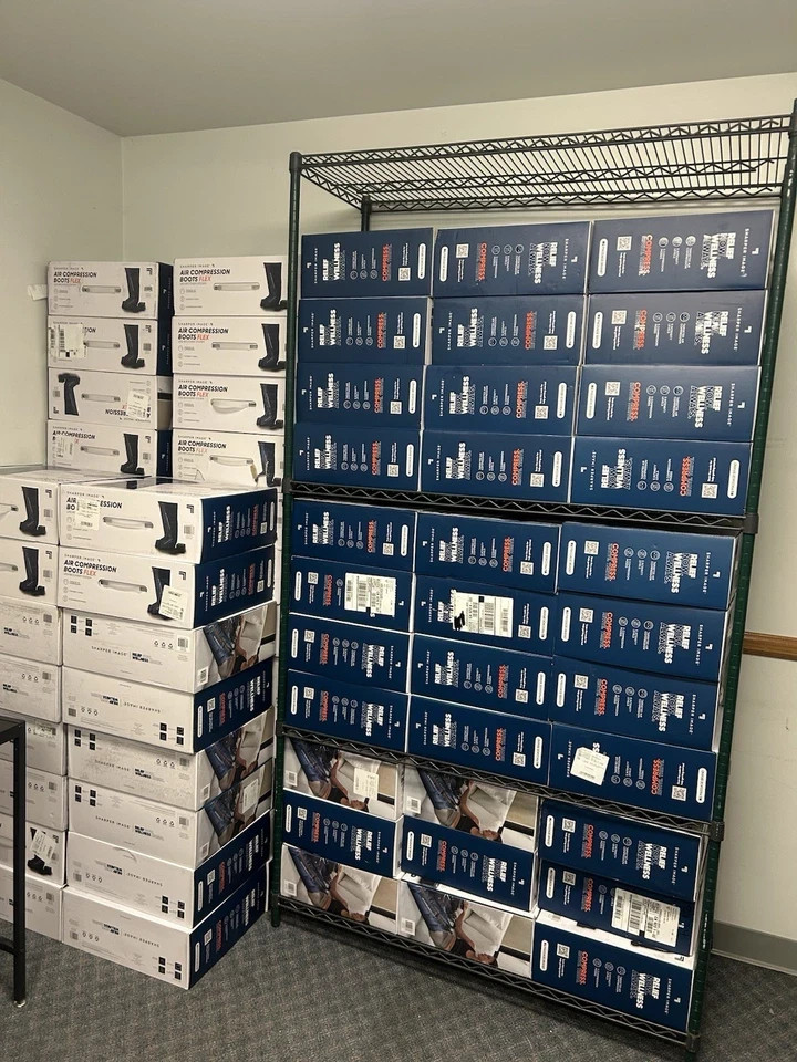 Small -Medium Sharper Image Air Compression Boots Flex Leg Massager open box