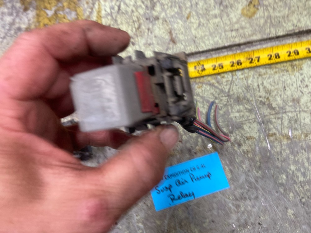 03-06 EXPEDITION SUSPENSION LEVELING PUMP RELAY