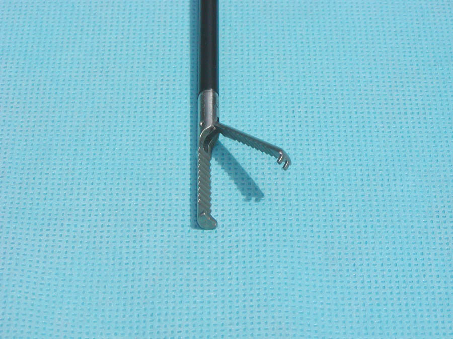 5mm Laparoscopy forceps Long aggressive teeth grasping, V Mueller LZGR03 NEW