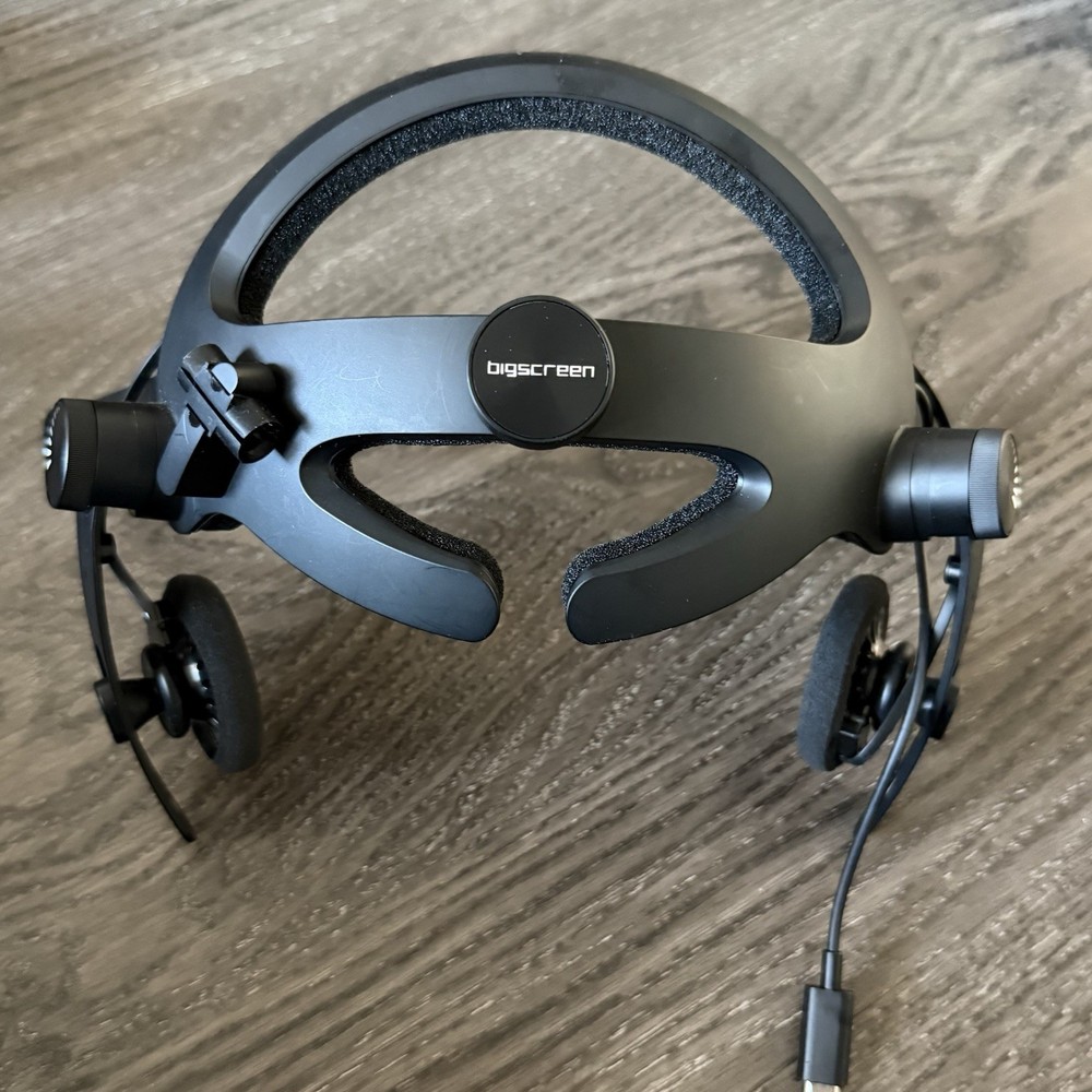 Bigscreen Beyond 2e VRChat Edition Bundle/Controllers/Base Station No Trackers