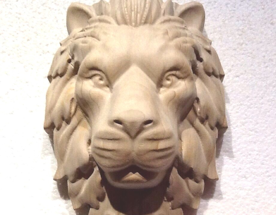 Lion Head Hand Carving Corbel / Applique.