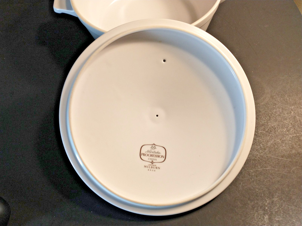 Noritake Milburn 9025 1.5 quart casserole