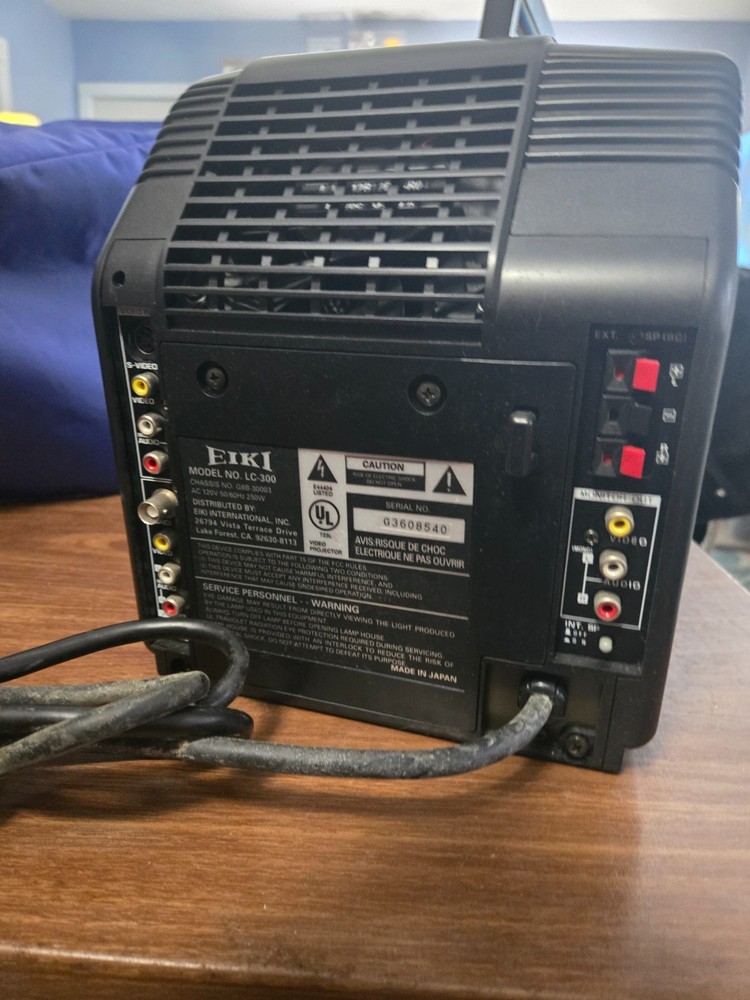 Eiki LC Color Video Projector LC-300