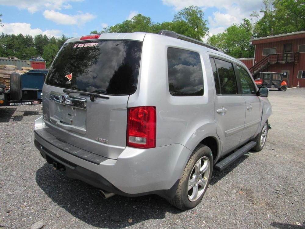 PILOT 2015 Glove Box 1047499