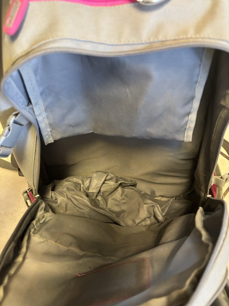 Large softball backpack 2 bats Backpack bag. Excellent Condition. Grey-pink.