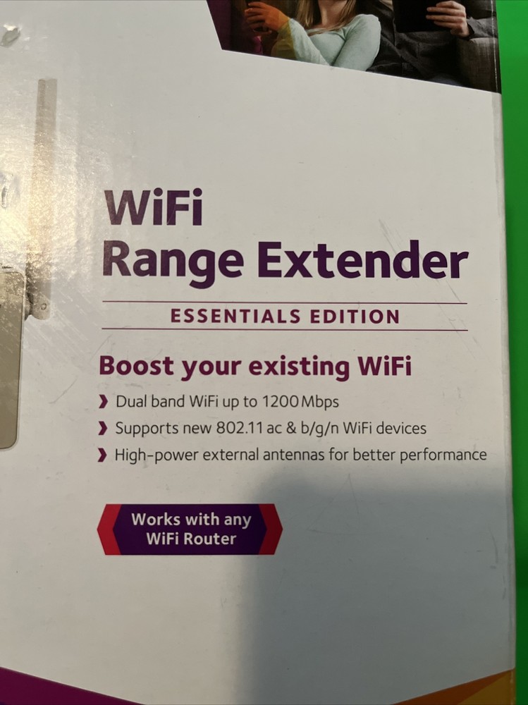 NETGEAR EX6120 Wi-Fi Range Extender Essentials Edition - Open Box