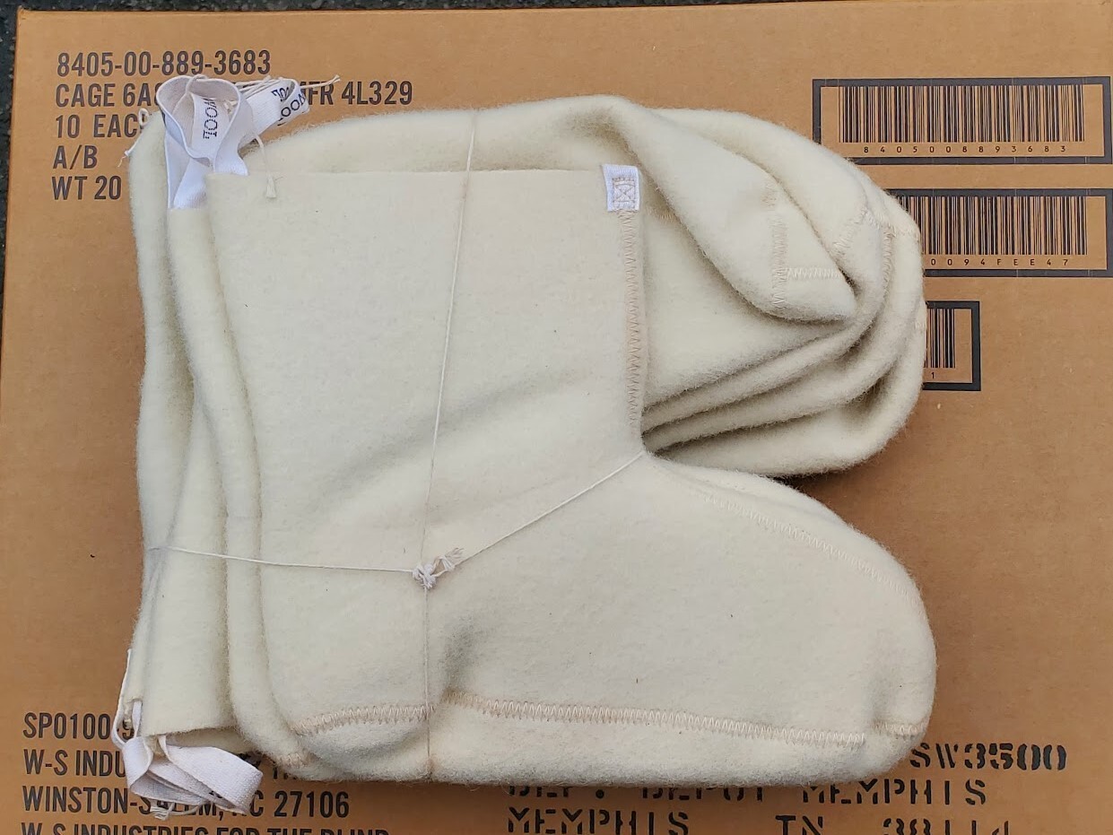 US Military Extreme Cold Weather N-1B 100% Wool Mukluk Boot Liners, MEDIUM, NEW