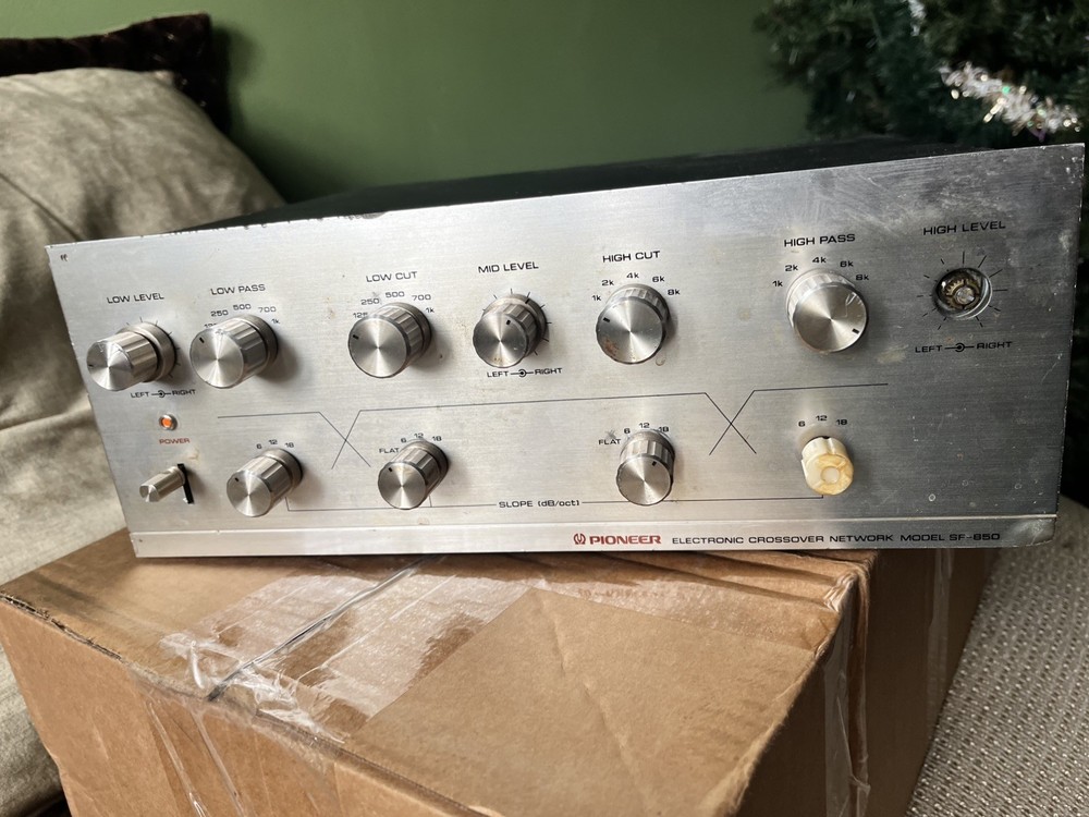 PIONEER ELECTRONIC CROSSOVER NETWORK MODEL SF-850