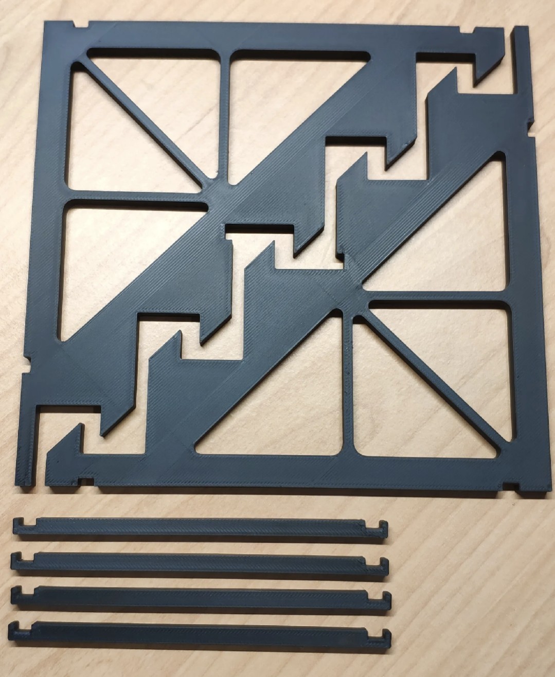 Knife Display Stand Holds 5 Pocket Knives Or Fixed Blades - Made In USA