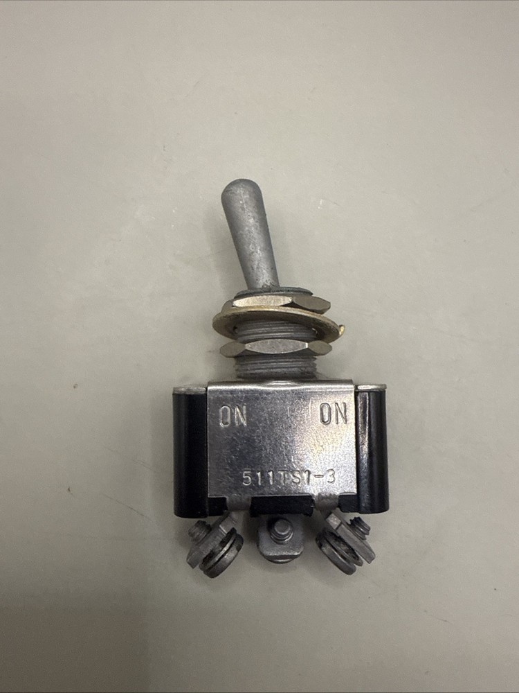 511TS1-3 MICRO SWITCH 2 POSITIONS  ON/ON Used