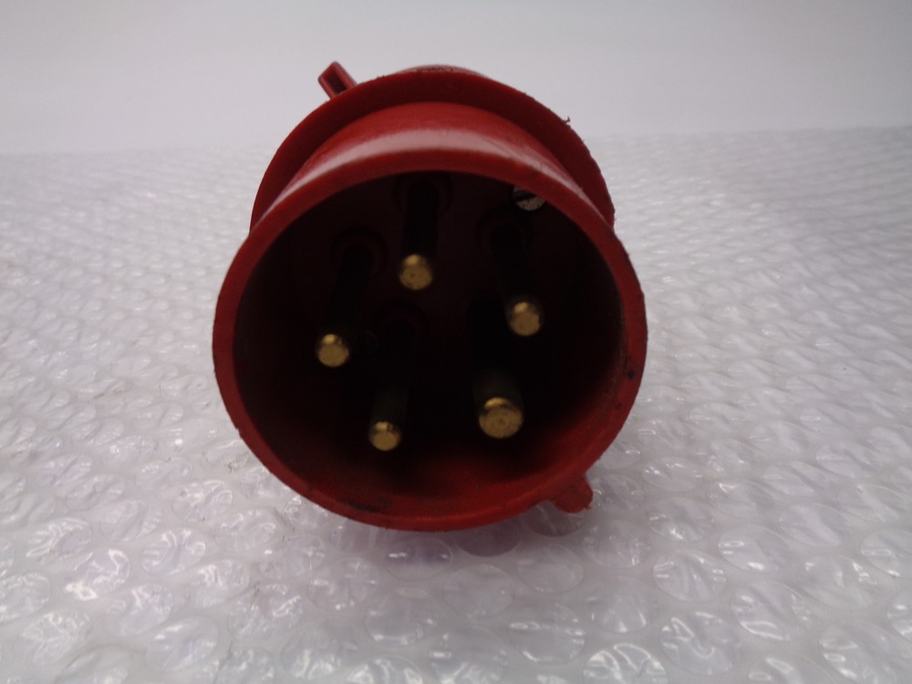 CEEFORM TYP 64 16A-6H PLUG UNMP