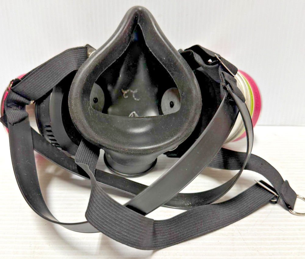 MSA 7-201-1 Comfo Classic Silver Half Mask Respirator Size Medium