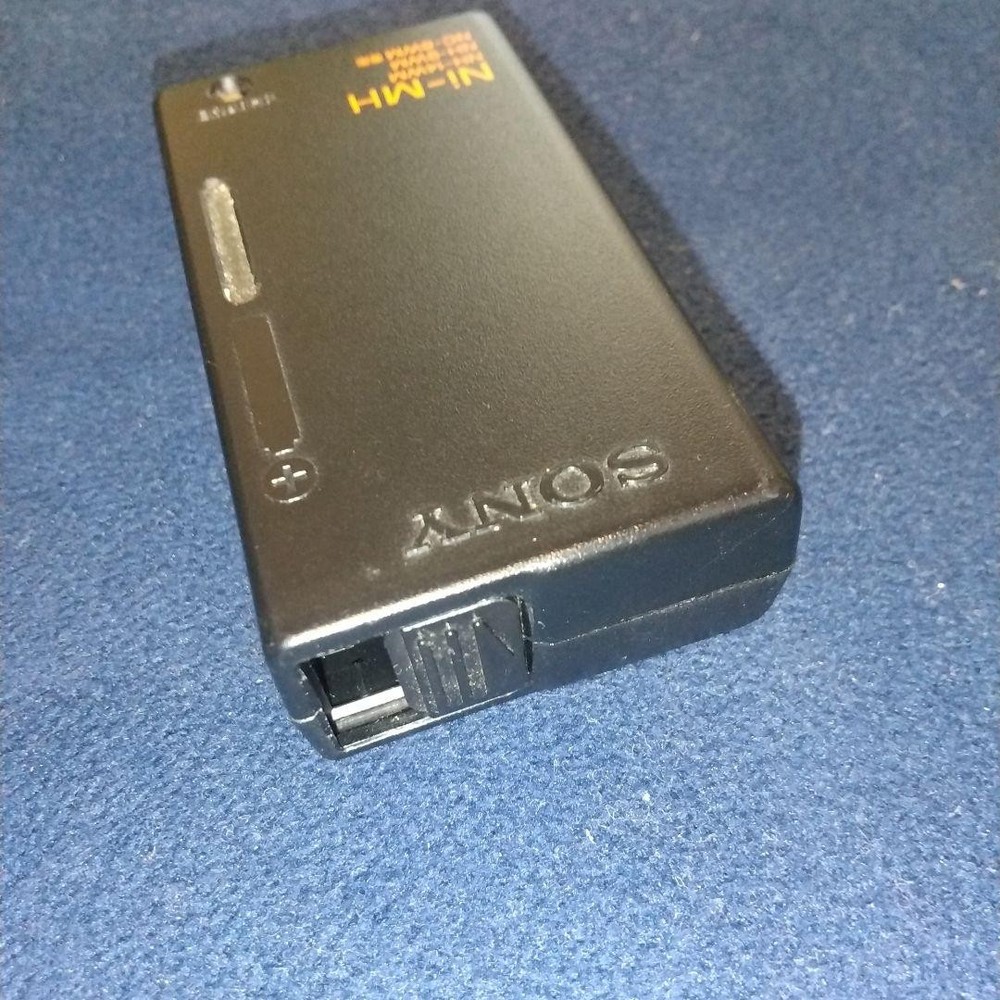 Sony MD Walkman MZ-E75 Portable MiniDisc Player